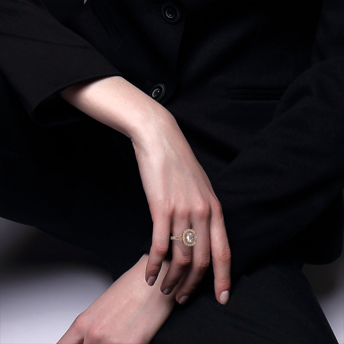 Cusion Halo Diamond Ring