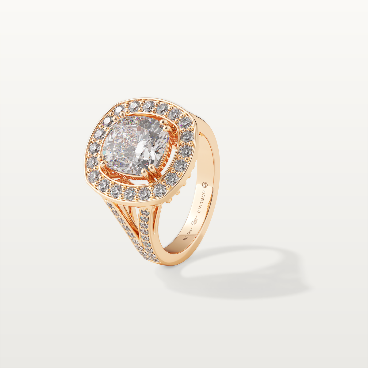 Cusion Halo Diamond Ring