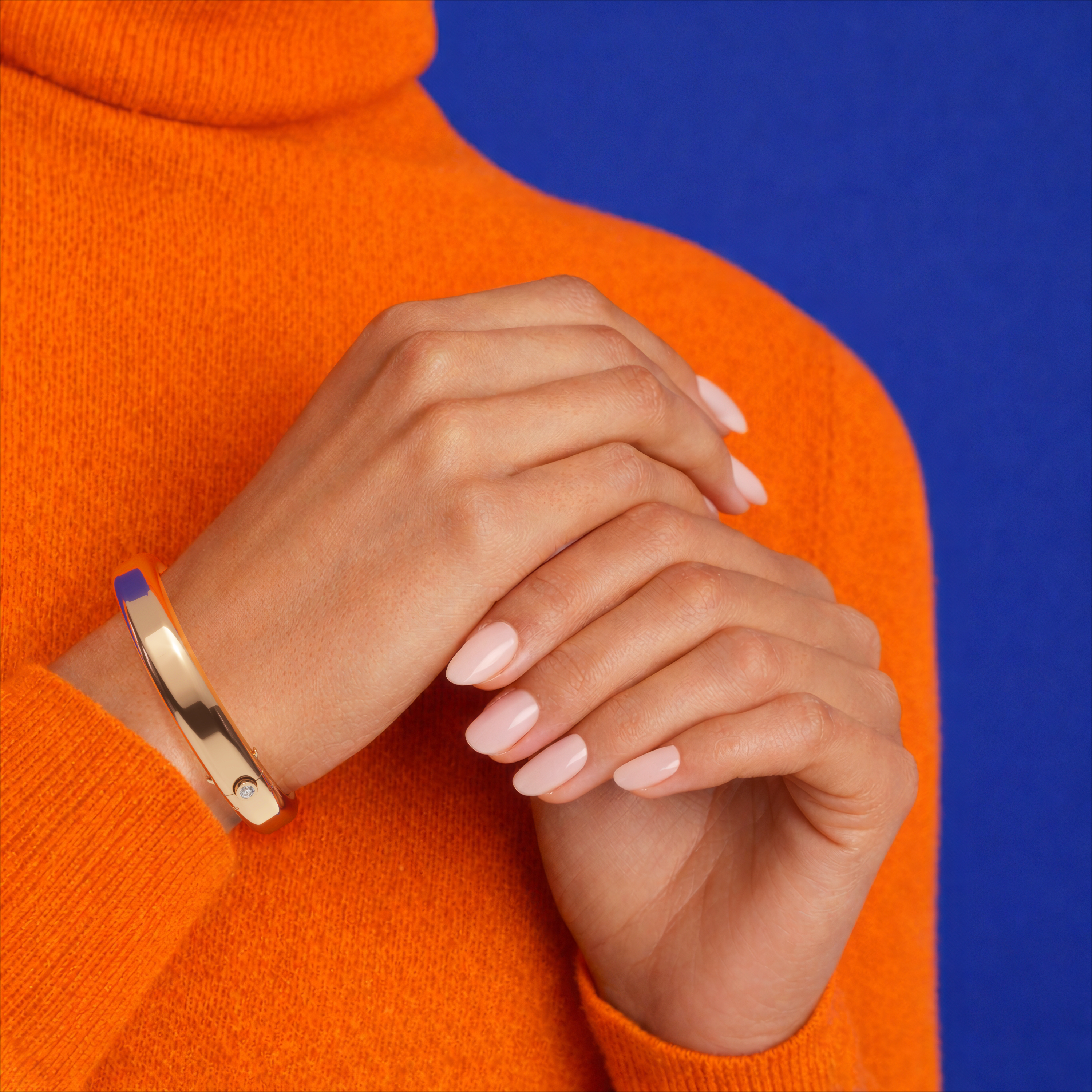THE FRAME BANGLE