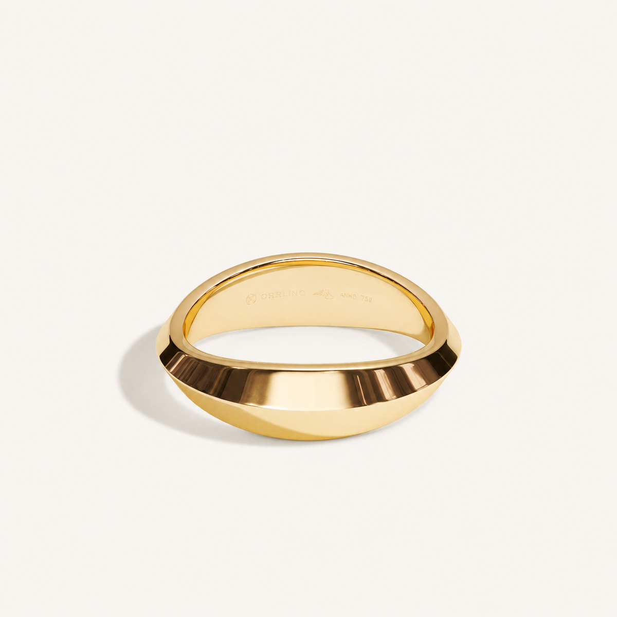 Crest Band Ring