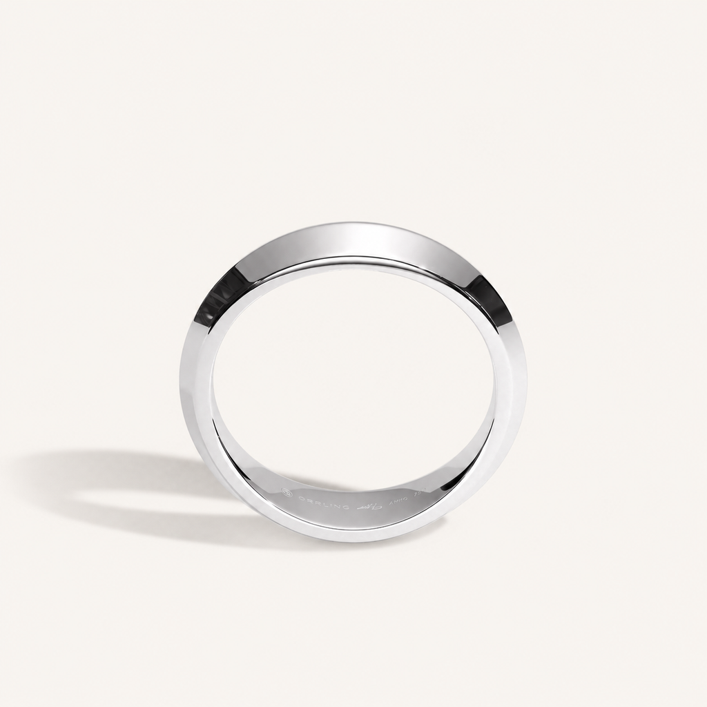 Crest Band Ring
