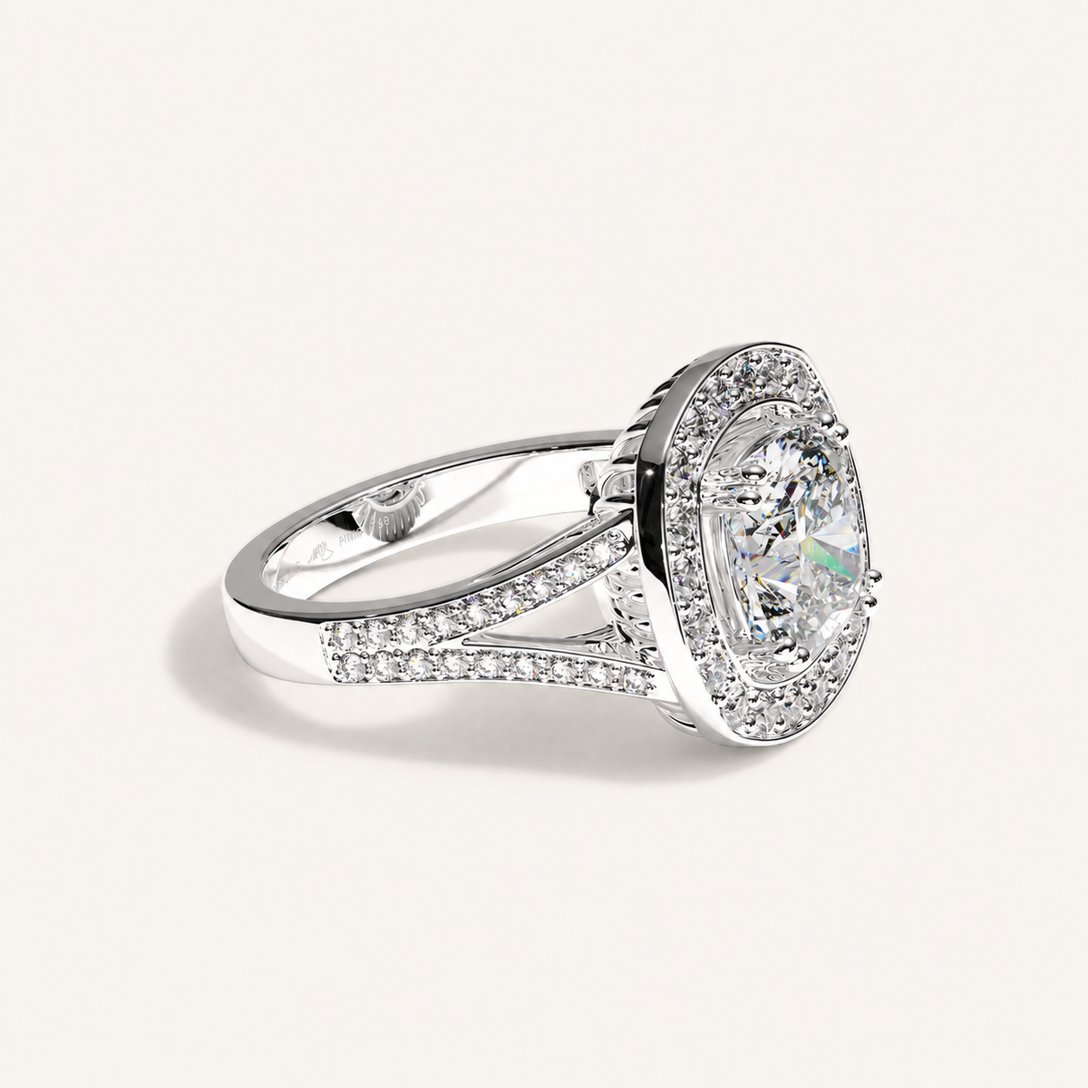 Cusion Halo Diamond Ring