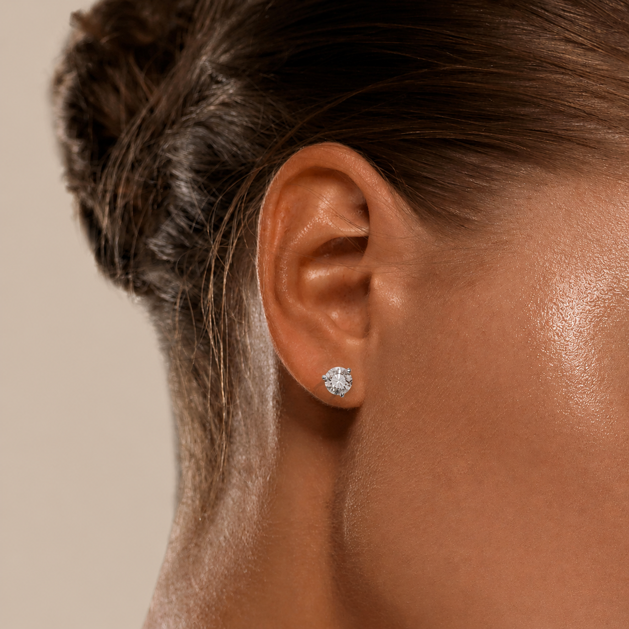 TRUINE DIAMOND STUDS