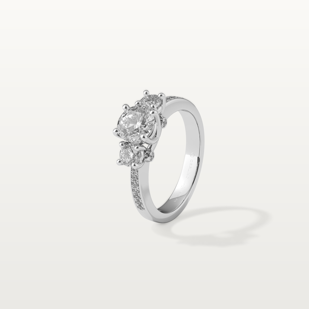 BEATRIX Trilogy Ring in 18K white gold – three-quarter view