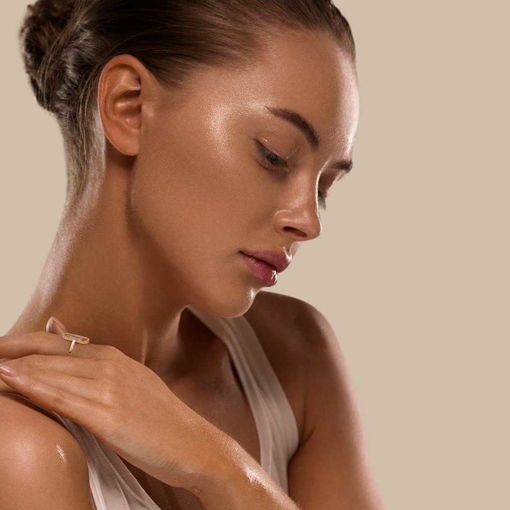 DEEP TEAL Clip Ring — shown in Rose Gold — worn on model