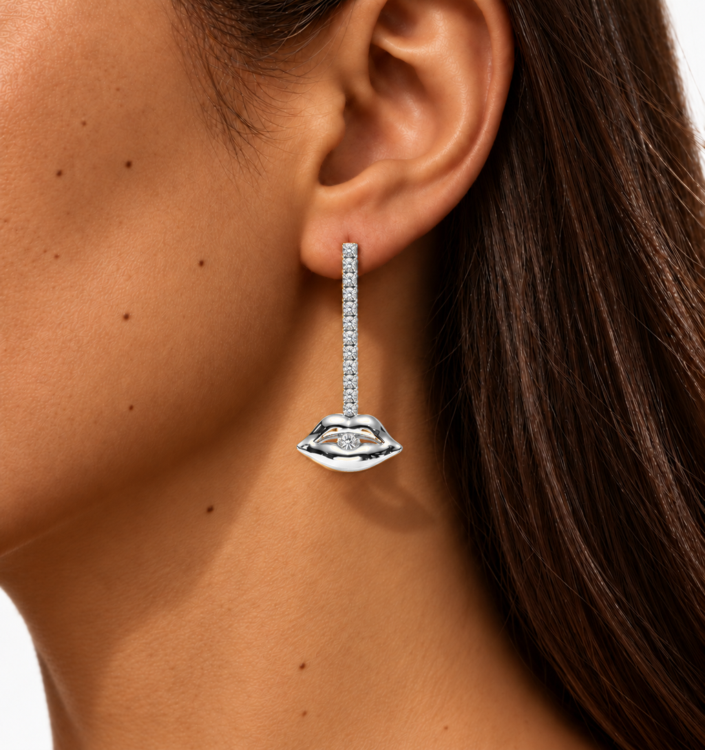 Grand Diamond Bite Chandelier – white gold, worn on ear